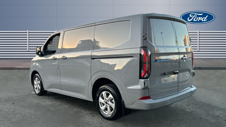 Ford Transit Custom E-320 L1 Rwd 100kW 65kWh H1 Van Limited Auto